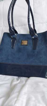 Дамска чанта в синьо и бежово