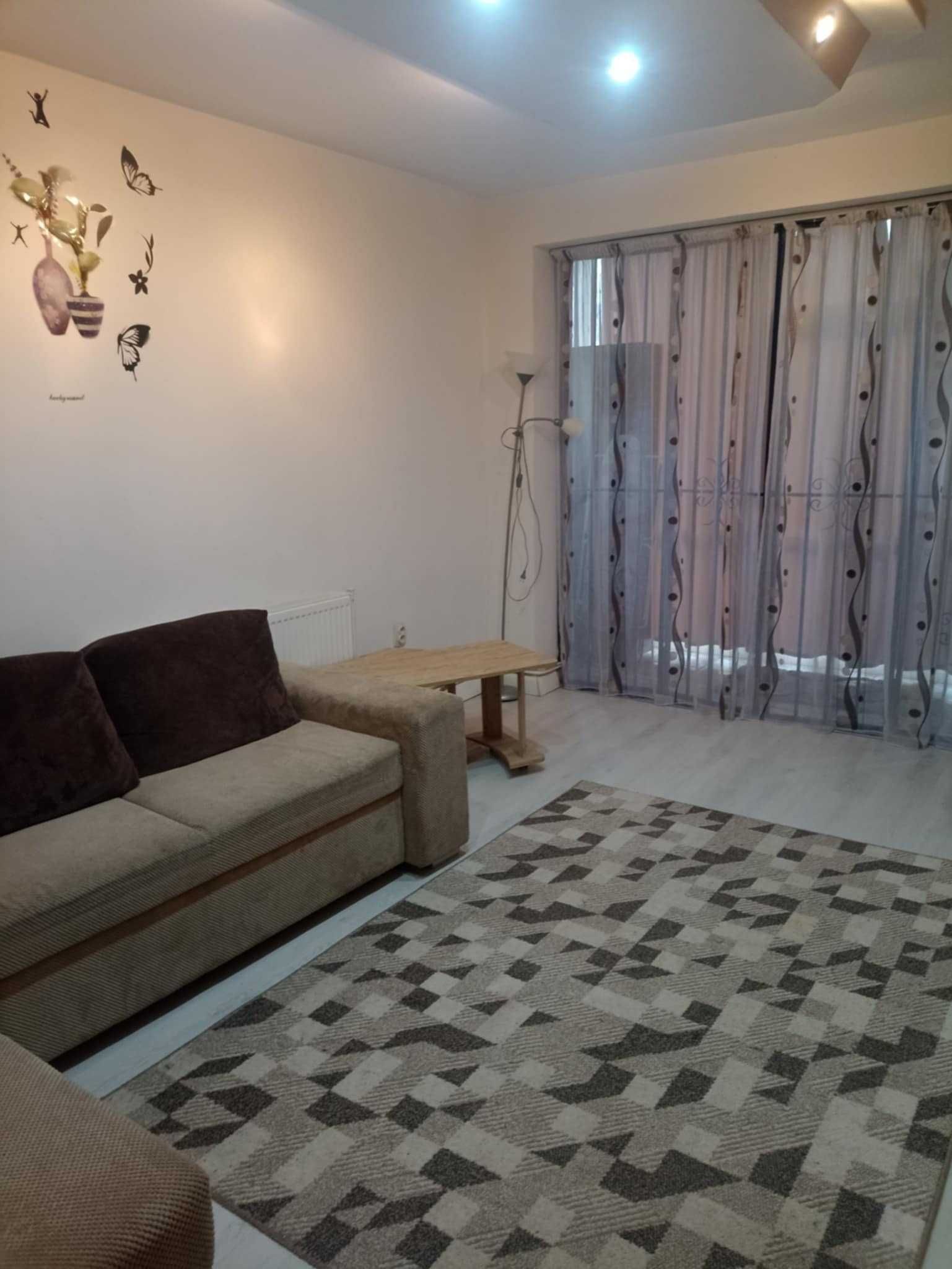 Apartament 3 camere, decomandat, micro 3, parter 77 mp