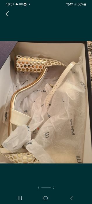 Sanda eleganta Maccioni