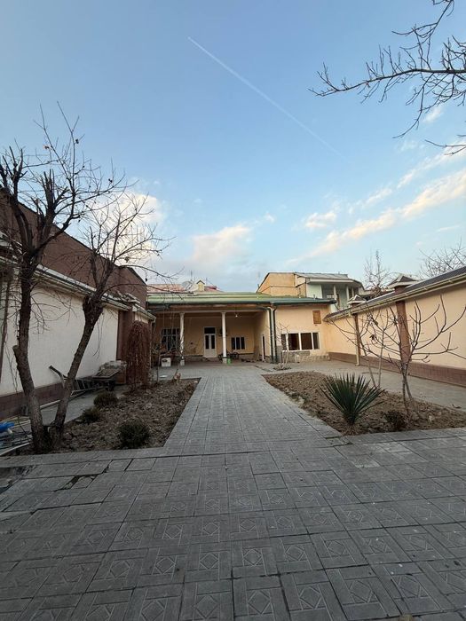 Срочно продаётся дом площадью 9-соток