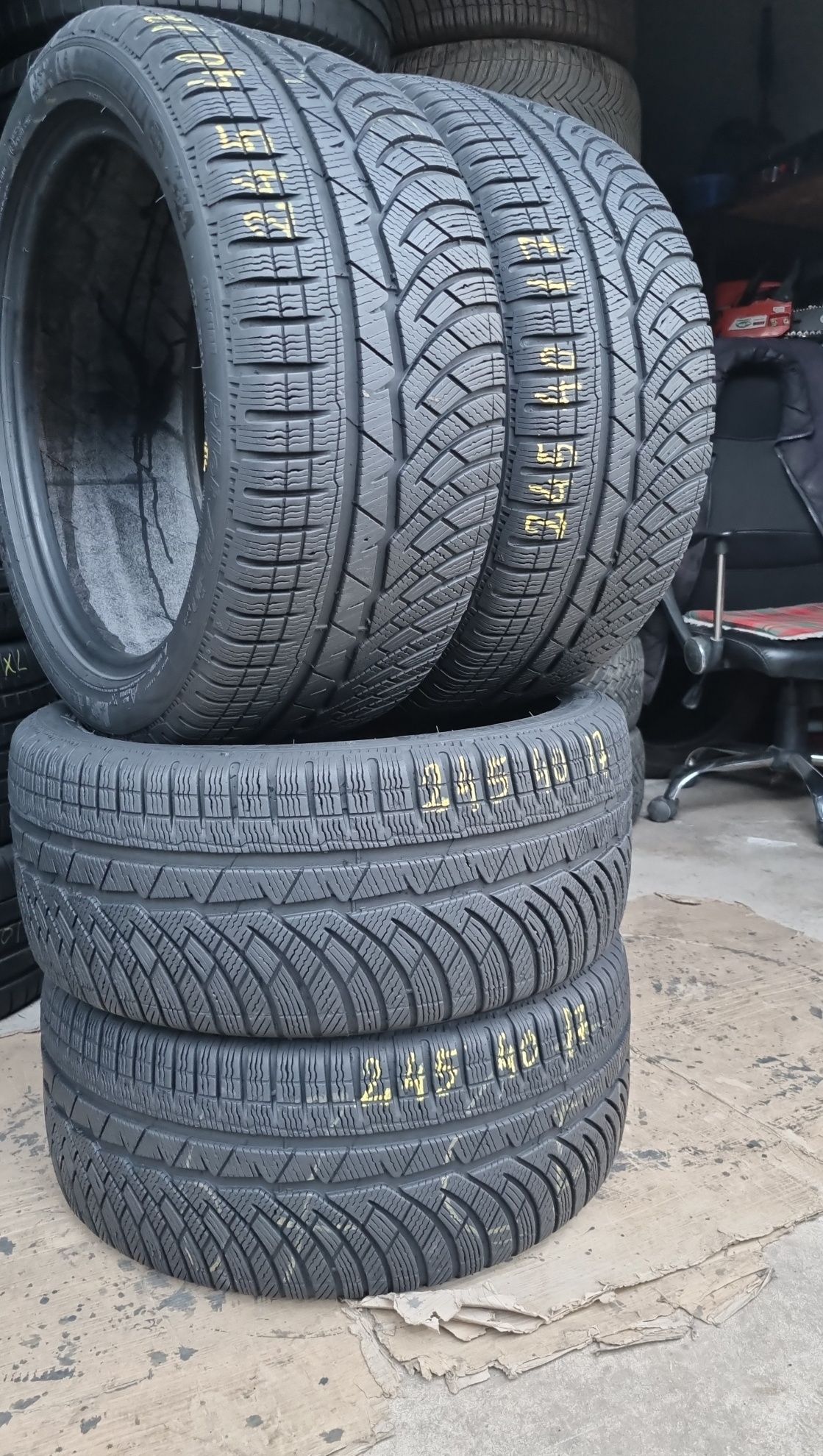 4 Anvelope Michelin 245 40 R17 M/S  Impecabile DOT1218.