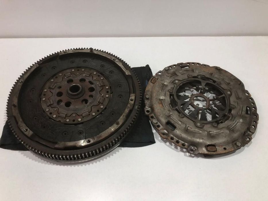 Kit ambreiaj luk Volkswagen Passat CC (2008-2012) 1.8 tfsi CDAA 06j141031