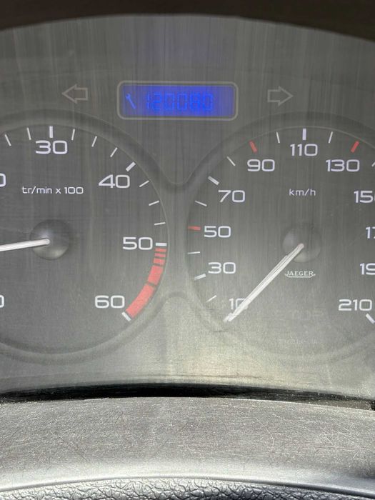 Vând Peugeot 206 diesel