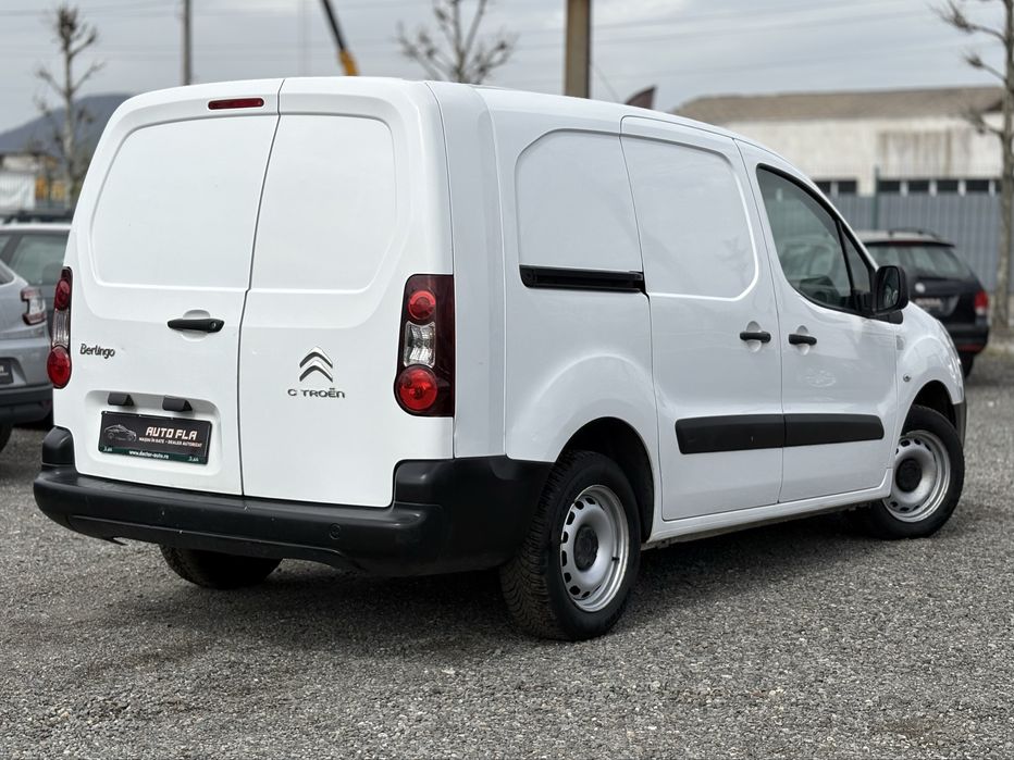 Citroen Berlingo Maxi 2018 / 3 Locuri + Marfă / 1.6 Diesel 99 CP E6