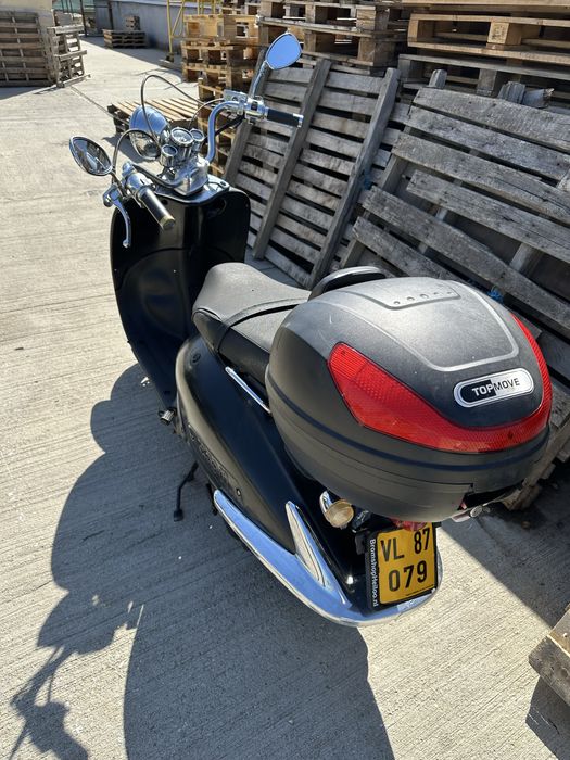 Motoscutere 50 CC. Kimco,Sim, sabban
