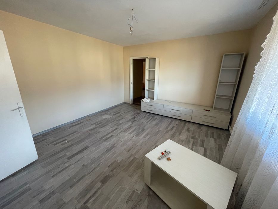 apartamente de vanzare lupeni