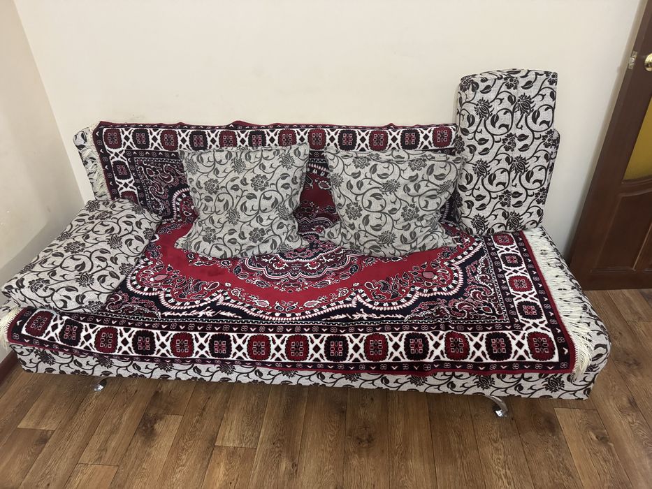 Продам срочно тахту