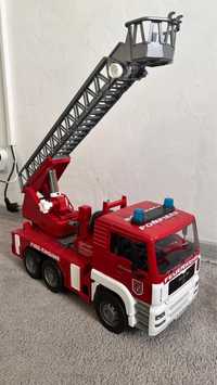 Masina de pompieri MAN cu scara rotativa, pompa de apa , lumini