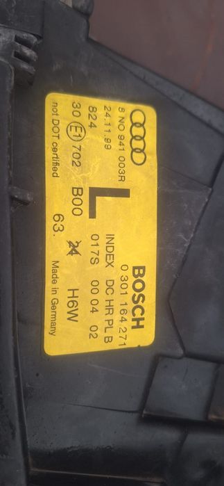 Far xenon stânga Audi TT
