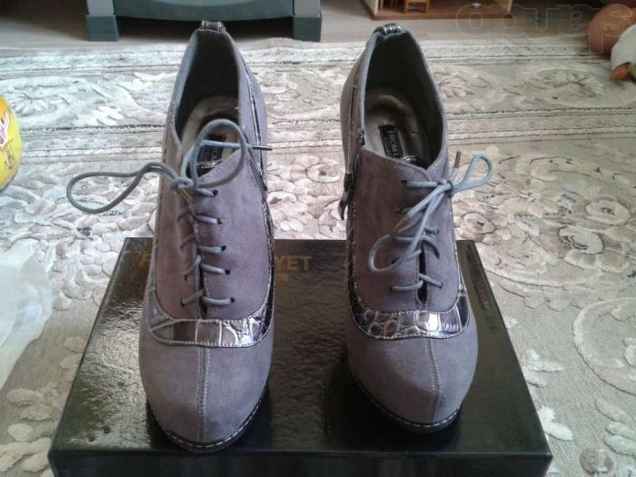 Продам ботильоны новые