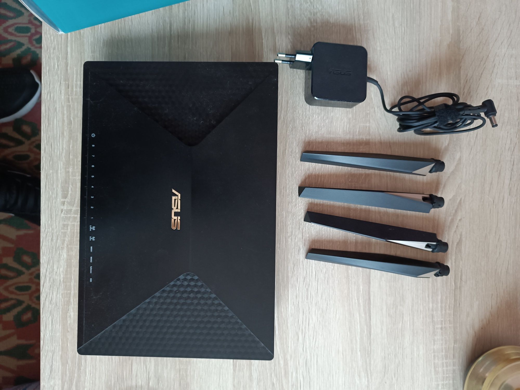Геймърски рутер ASUS BRT-AC828 AC2600 Dual-WAN VPN Wi-Fi Router