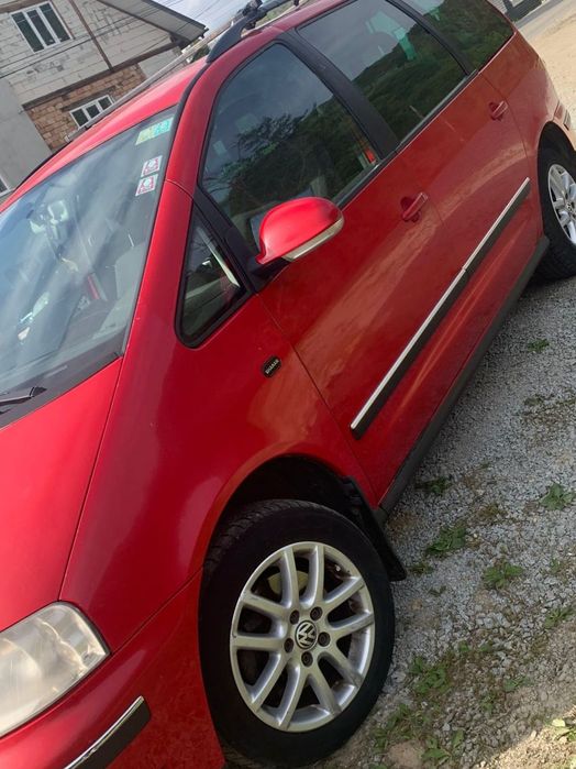 Vând Volkswagen Sharan