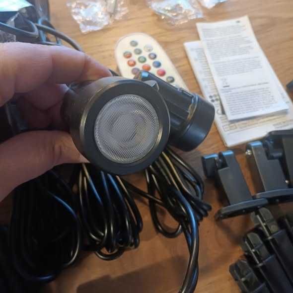 НОВ! Комплект от 8 RGB градински прожектори с дистанционно управление