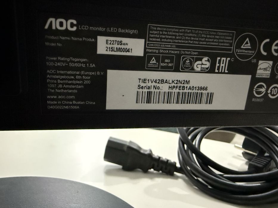 Monitor AOC de 21,5 inch Full HD