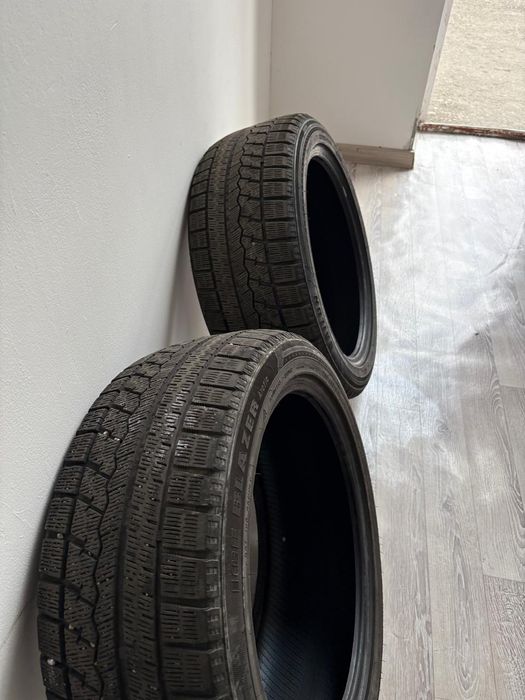 Зимние шины 235/45/18