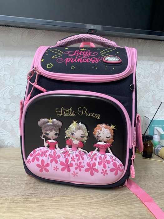 Продам новую школьную сумку