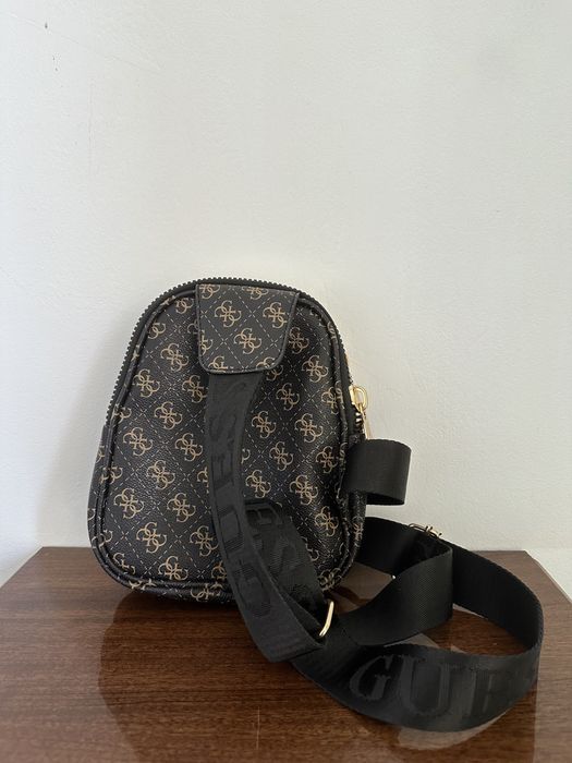 Дамска чанта Guess