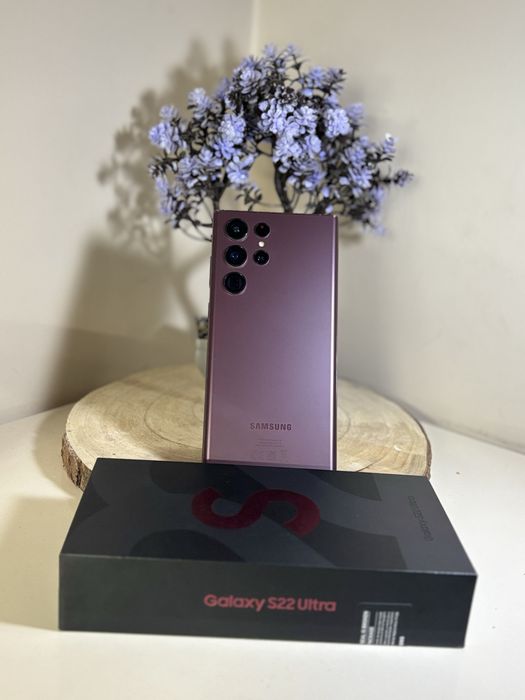 *Добро Състояние* Samsung S22 ULTRA (256GB)