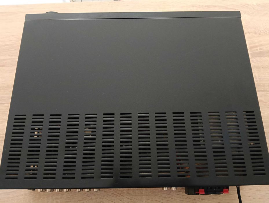 Усилвател Grundig V304 2x75W с дистанционно