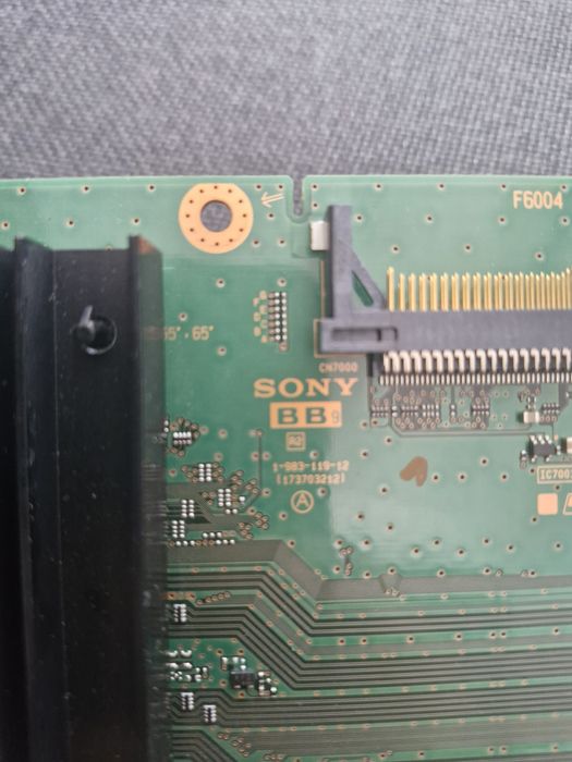 Sony tv.  ecran spart.