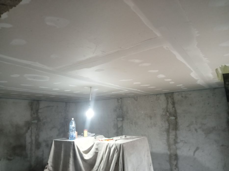 Amenajări interioare și Constructii