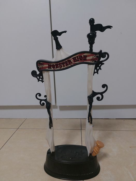 Качеля монстр хай от набора