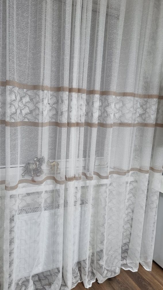 Тюль  кружевная с узорами
