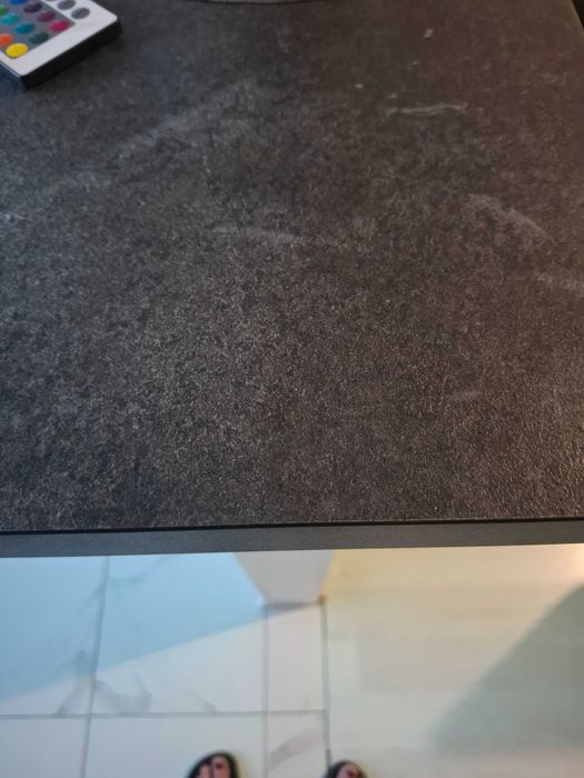 Гланциран черен плот