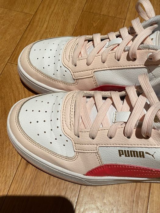 Pantofi sport Puma fete, culoare alb-roz, marime 38, stare buna