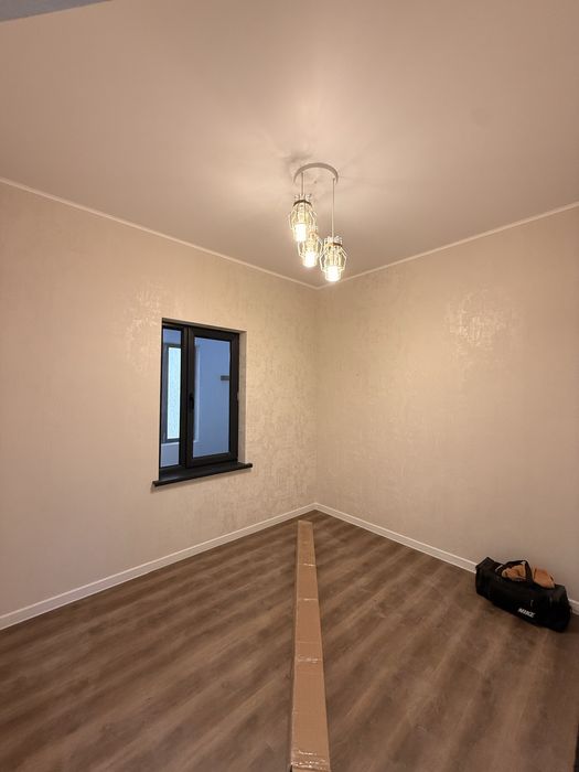 Дом 1.7 сот, 4 комнаты + холл, 2 санузла — центр Сергели