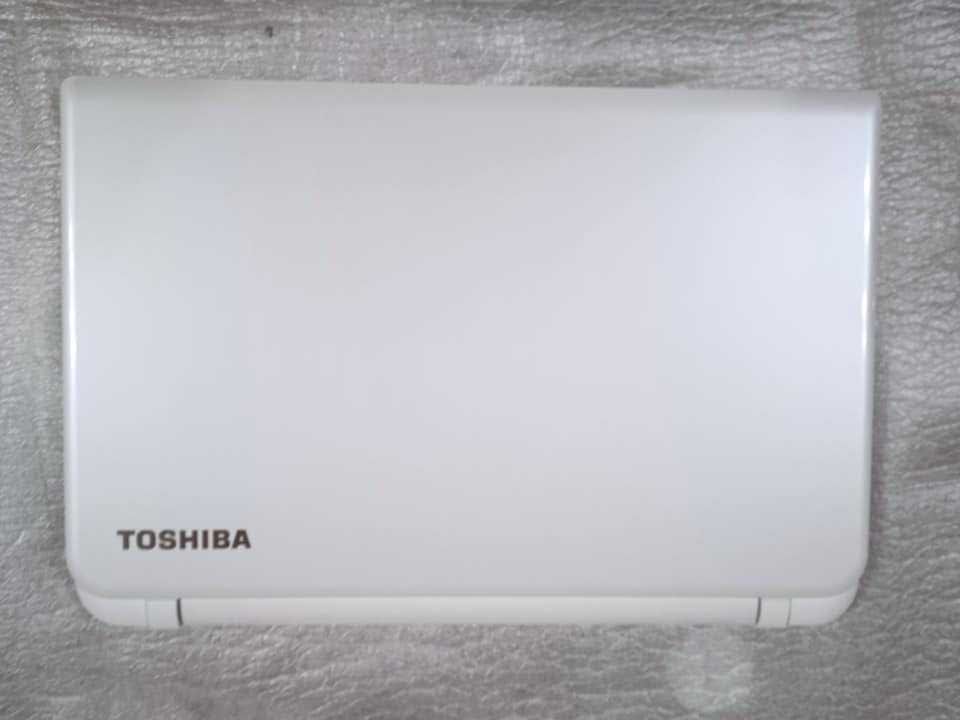 Toshiba Satellite L50-B Intel i3 8GB ram 640GB HDD