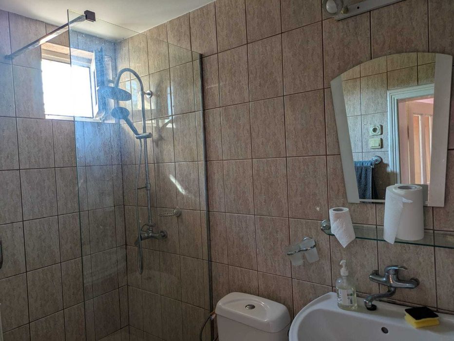 DE VÂNZARE/DE ÎNCHIRIAT Sconstruită 277 mp, teren 1.255 mp