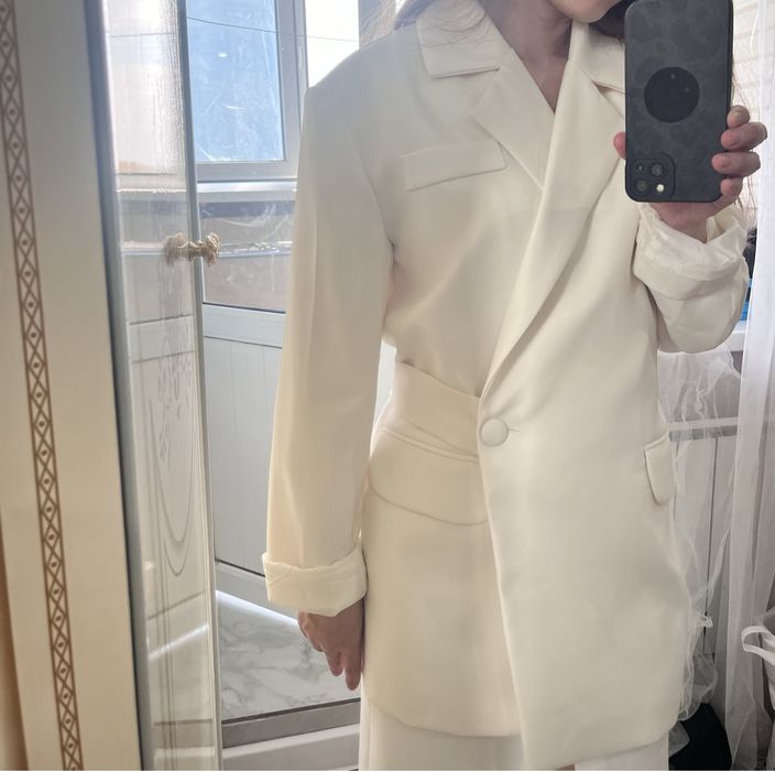 Новый пиджак цвет Айвори