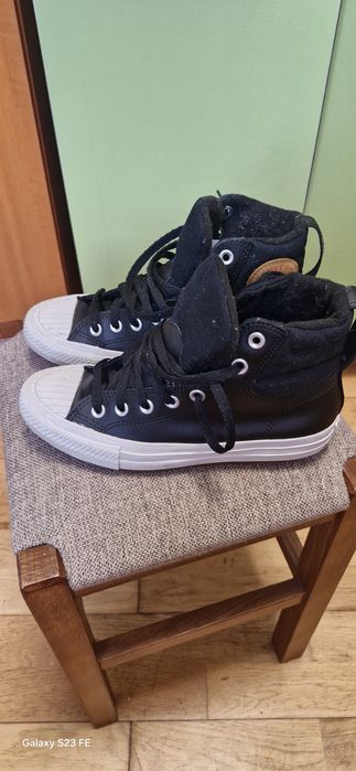 Ghete converse mar 36,5 captusiti