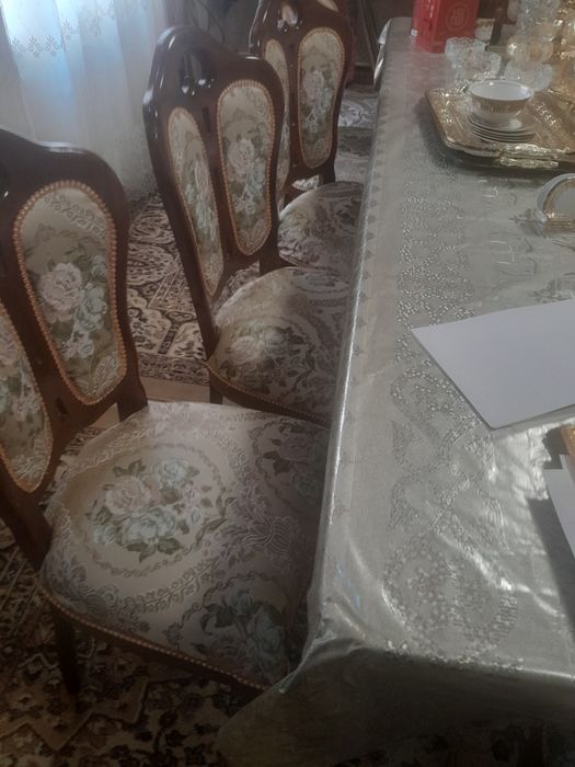 Диван-кресло ва Стол стуллар комплект сотилади