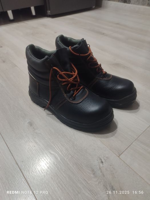 Продам ботинки лето весна осень рабочие