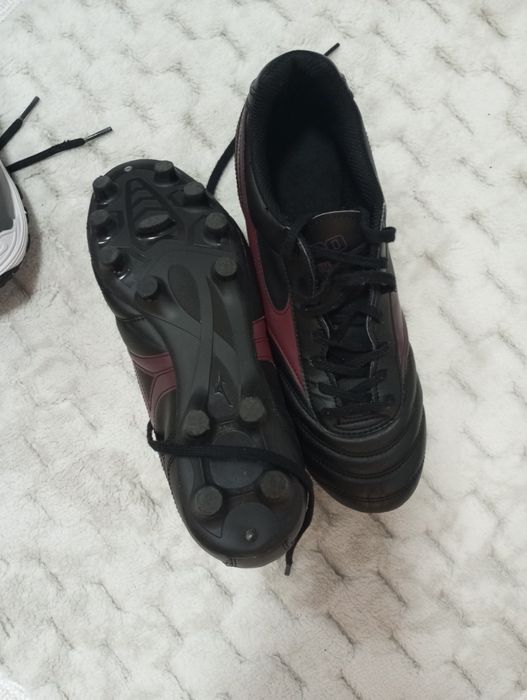 Mizuno-футболни бутонки