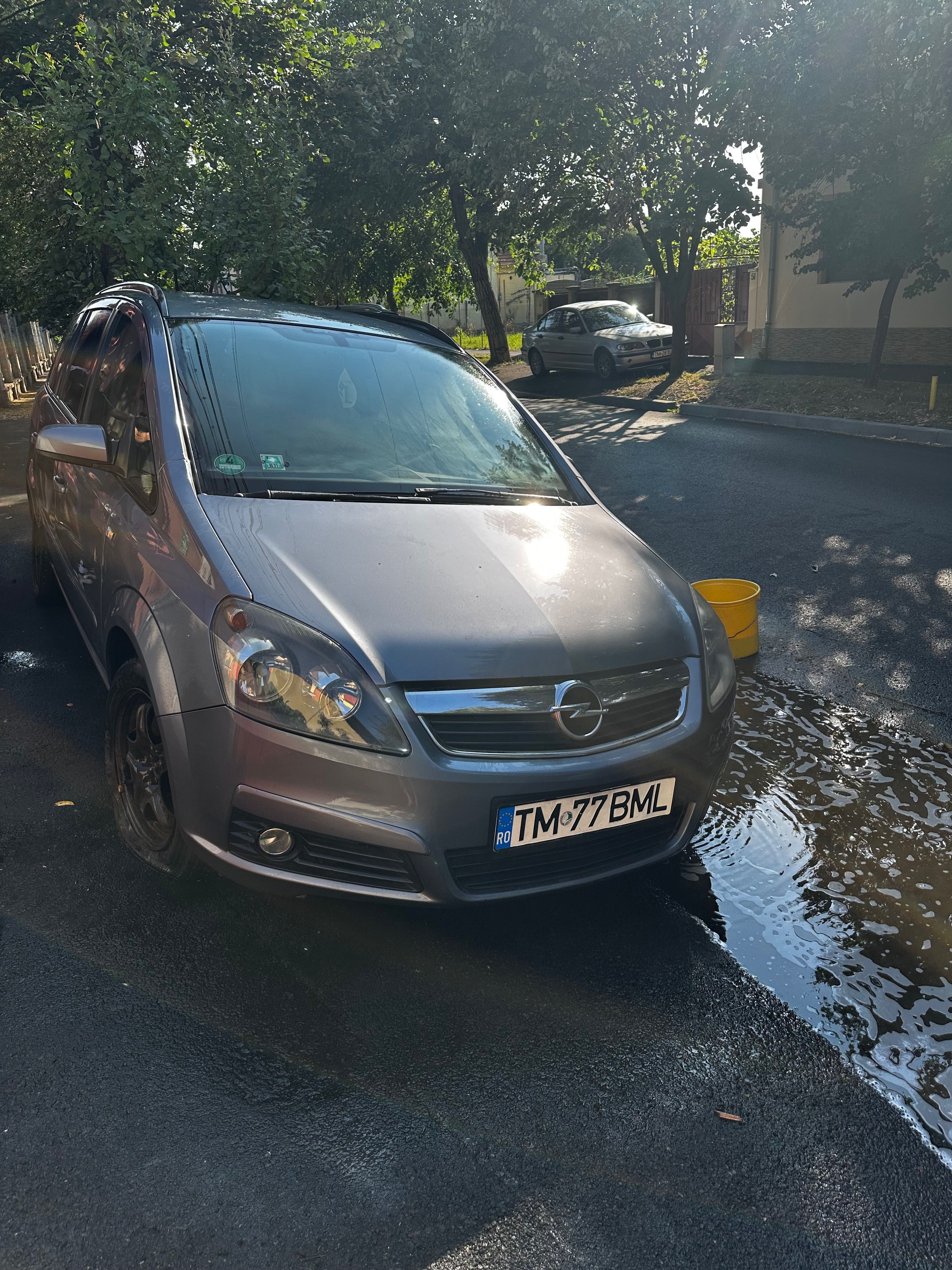 Vând Opel Zafira 1.7 cdti 2006
