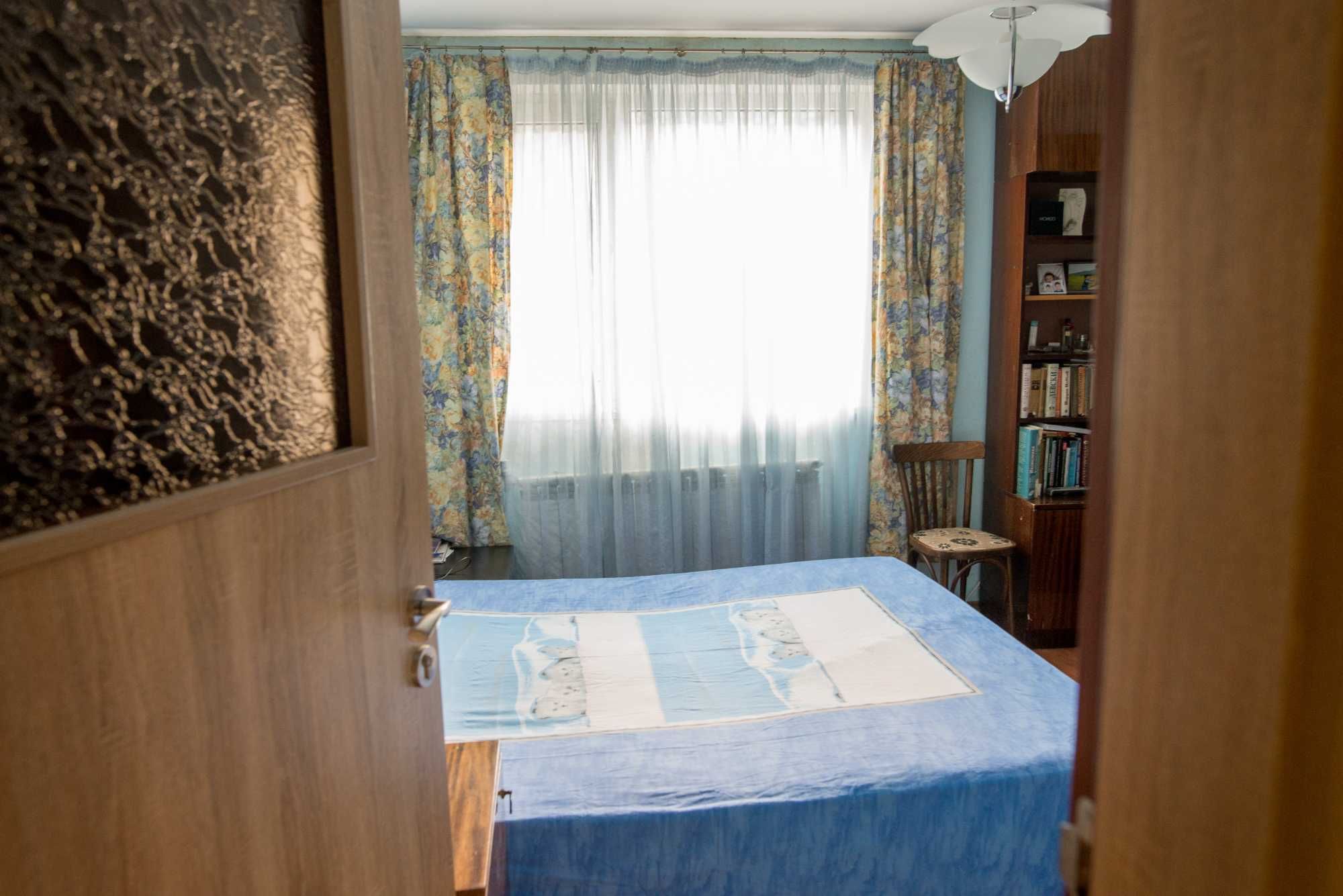 Продава ЕТАЖ ОТ КЪЩА, гр. Шумен, до стъпалата към паметника
