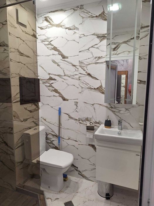 Дава се под наем Двустаен апартамент в Бургас, Меден рудник - зона А - 70 кв.м за 350 € - Снимка #1