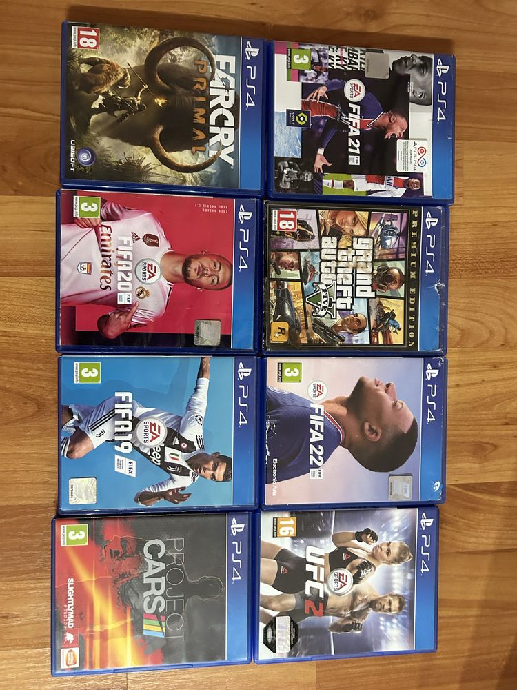 Vând playstation 4 slim în stare perfectă de funcționare