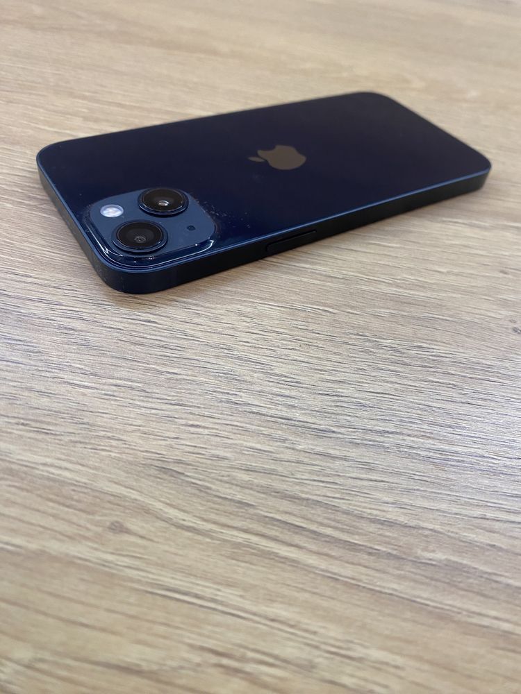 iPhone 13  Black 100% батерия-За части