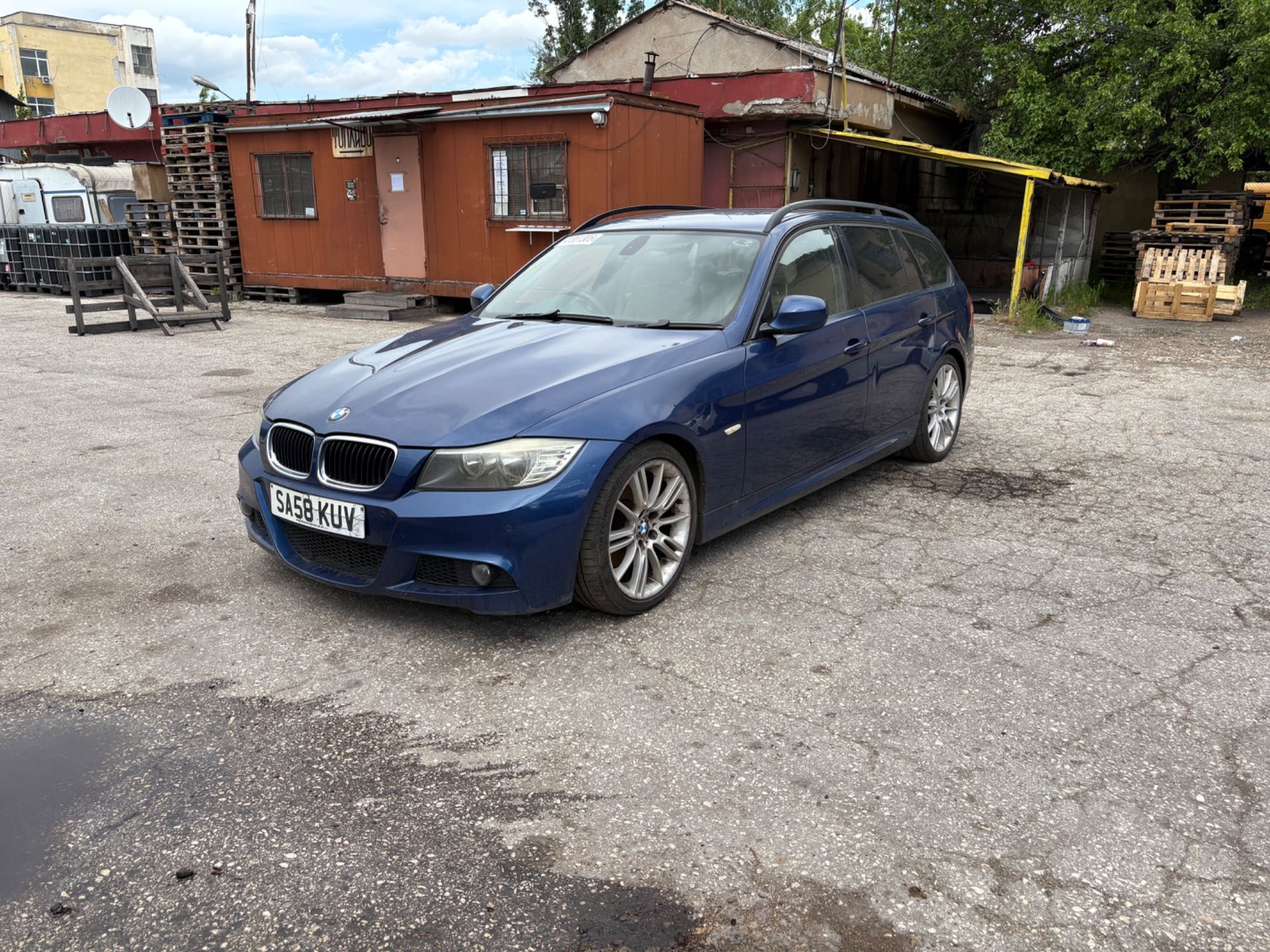 БМВ е91 2.0д 177 фейс на части