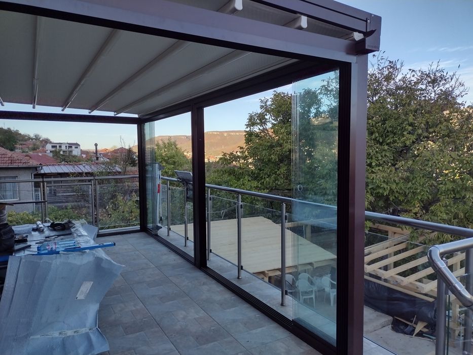 Перголи ,Остъкрения тип плъзгане, ветроупорни завеси, раменни тенти ме