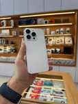 iPhone 16 PRO (White titanium) 256 GB (e-SIM)
