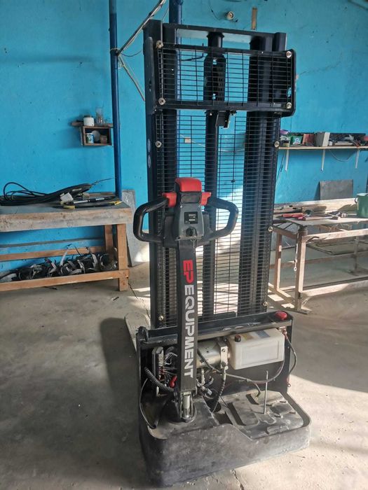 Stivuitor electric KLASS EST1227, transpalet