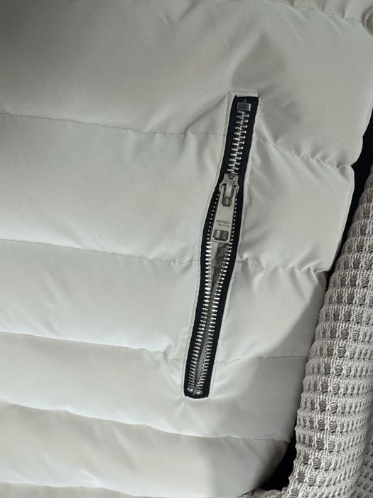 Prada бяла зимно яке
