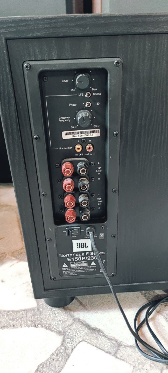Три субуфера JBL E150P/230  Klipsch KSW10. Yamaha YST-SW215 Перфектни