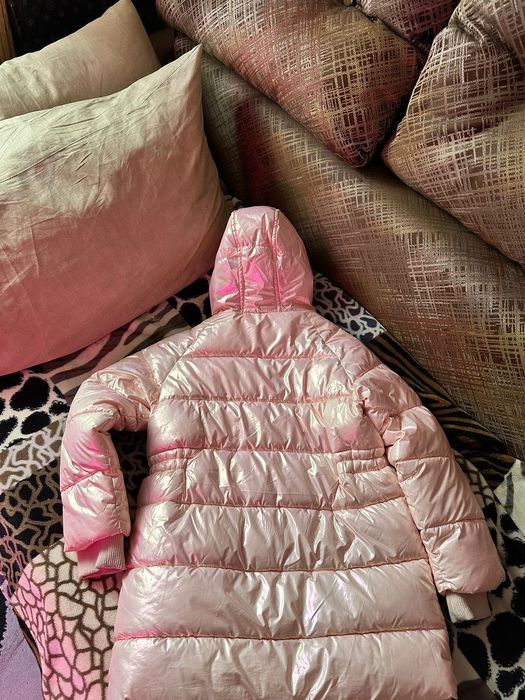 Продам пуховик на девочку 9 лет