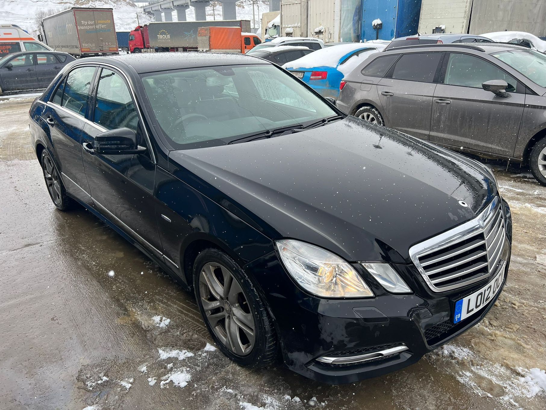 Dezmembrez / Dezmembrari / Piese / Aceesorii Mercedes w212 negru automat